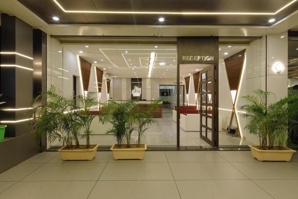 Hotel Decent Unjha Екстер'єр фото