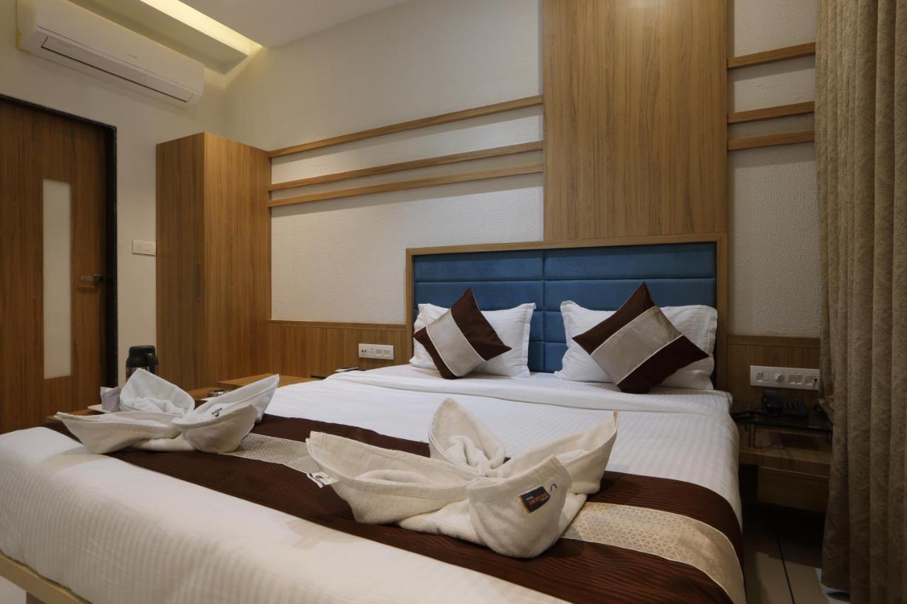 Hotel Decent Unjha Екстер'єр фото