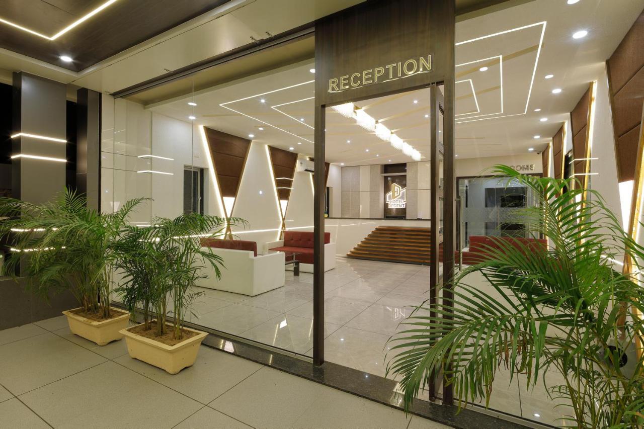Hotel Decent Unjha Екстер'єр фото